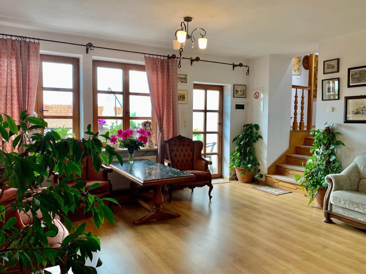 Kamienica Biala Hotel คาชิเมียร์ซ ดอลนี ภายนอก รูปภาพ