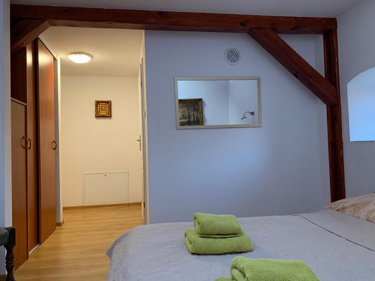 Kamienica Biala Hotel คาชิเมียร์ซ ดอลนี ภายนอก รูปภาพ