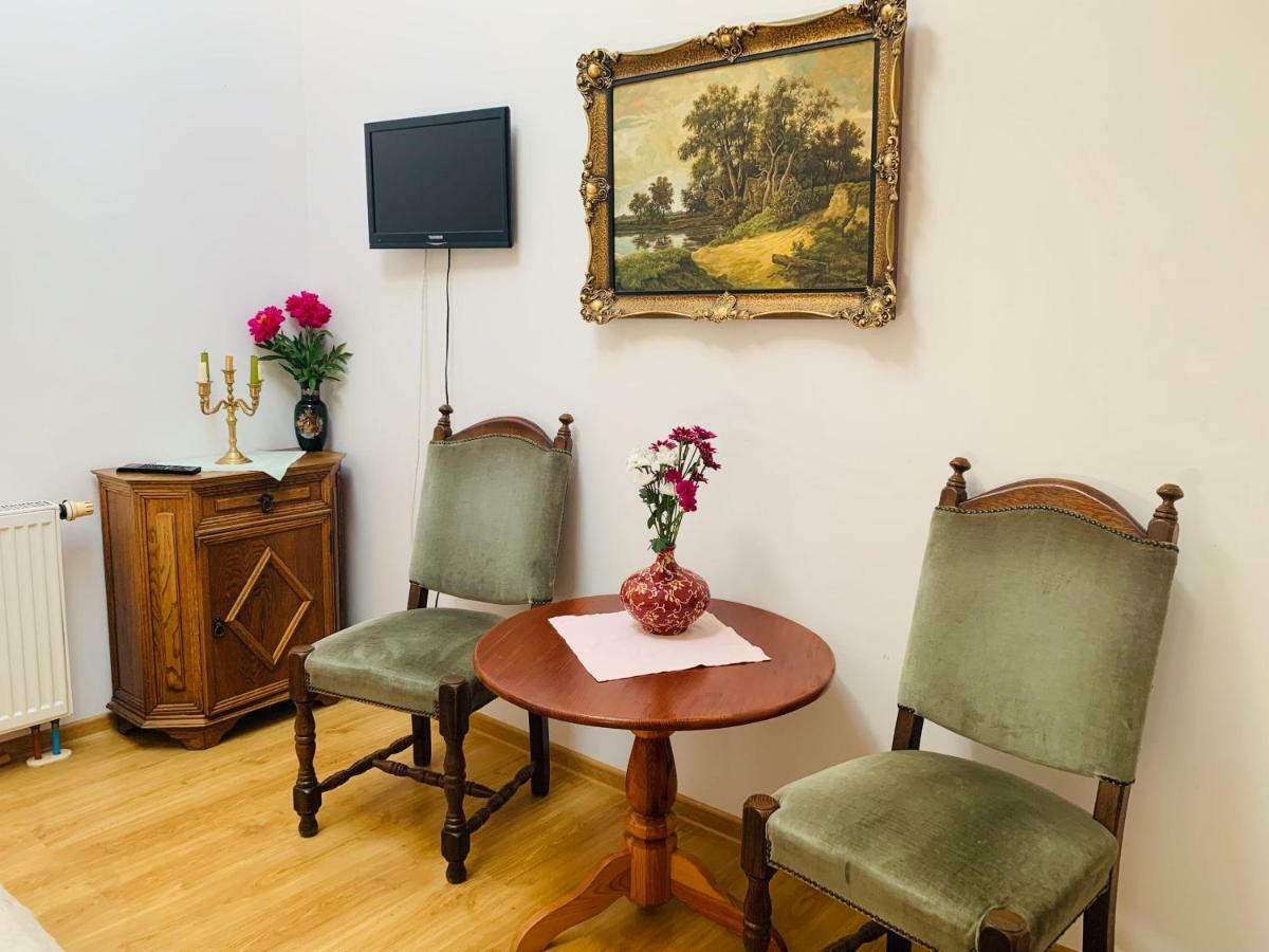 Kamienica Biala Hotel คาชิเมียร์ซ ดอลนี ภายนอก รูปภาพ