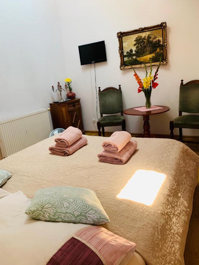 Kamienica Biala Hotel คาชิเมียร์ซ ดอลนี ภายนอก รูปภาพ