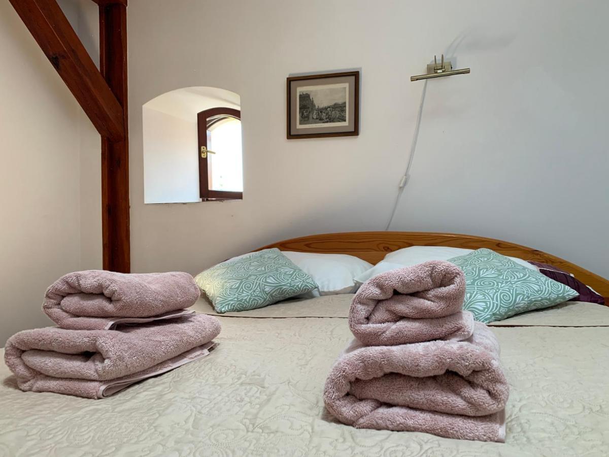 Kamienica Biala Hotel คาชิเมียร์ซ ดอลนี ภายนอก รูปภาพ